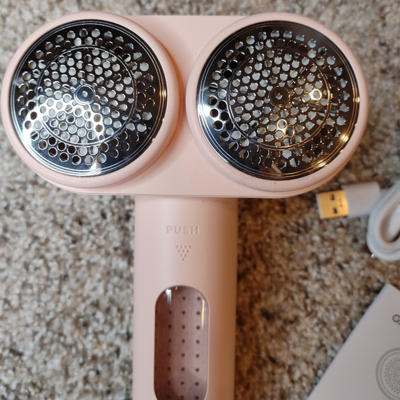 NEW Dual Head Electric Lint Remover Fabric Shaver, Pink - Picture 9 of 14